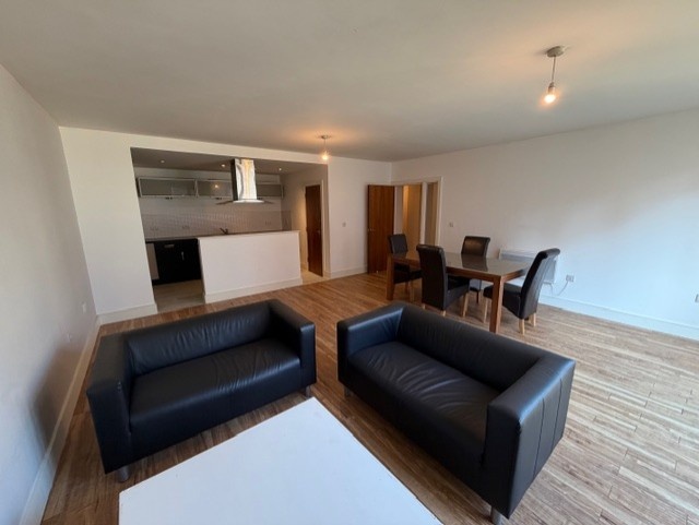 2 Bed Flat, Mount Pleasant, L3, N1 7GU photo 2
