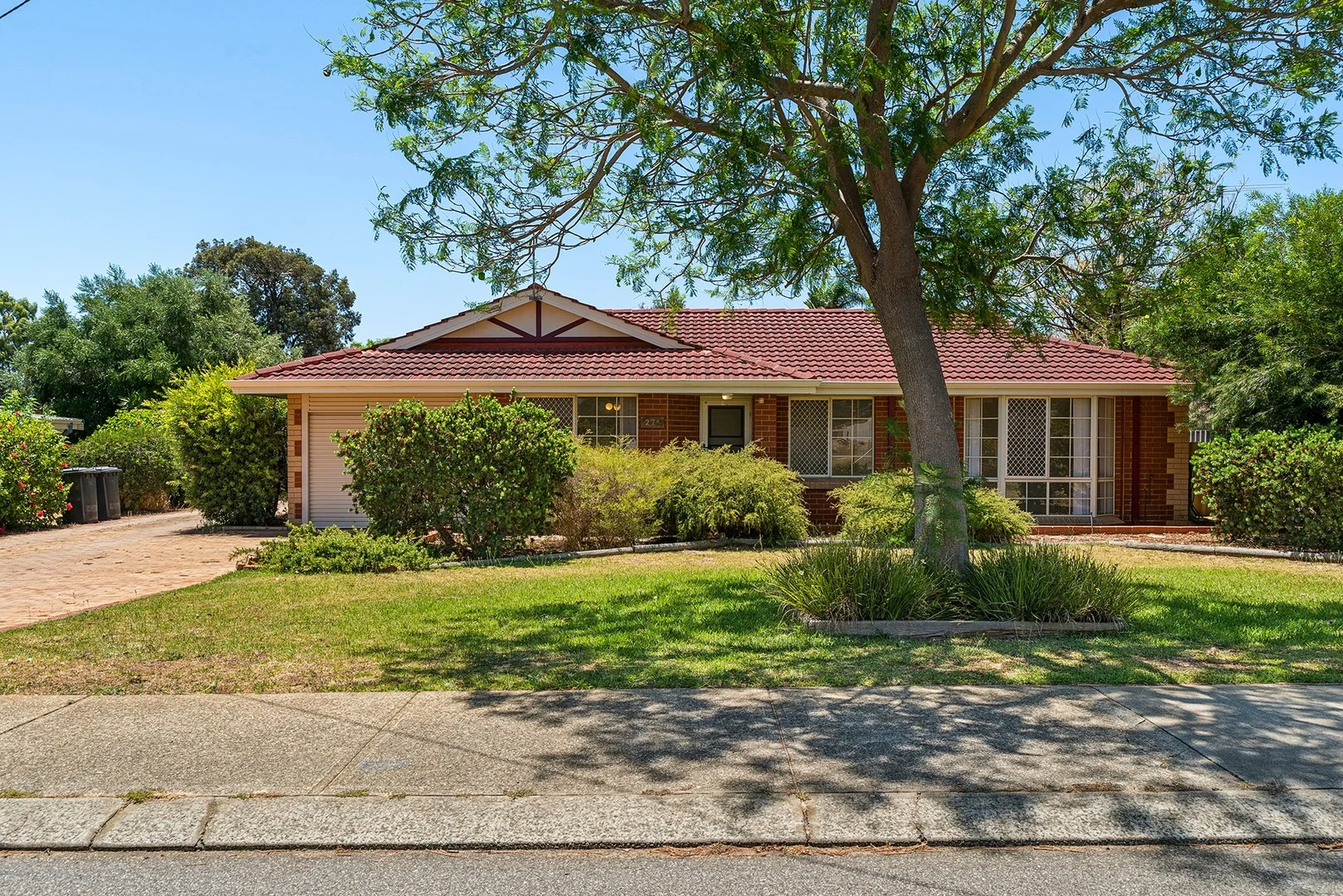 27A Clarence Road, Armadale WA 6112