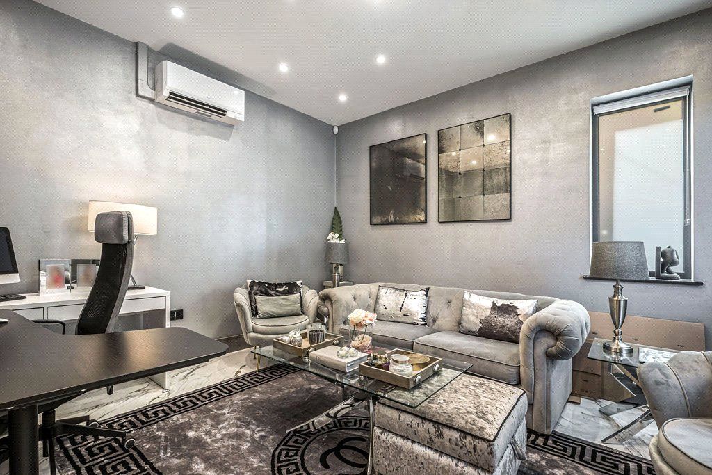 Additional image 10 of 5 bed detached house to rentWaggon Road, Barnet EN4