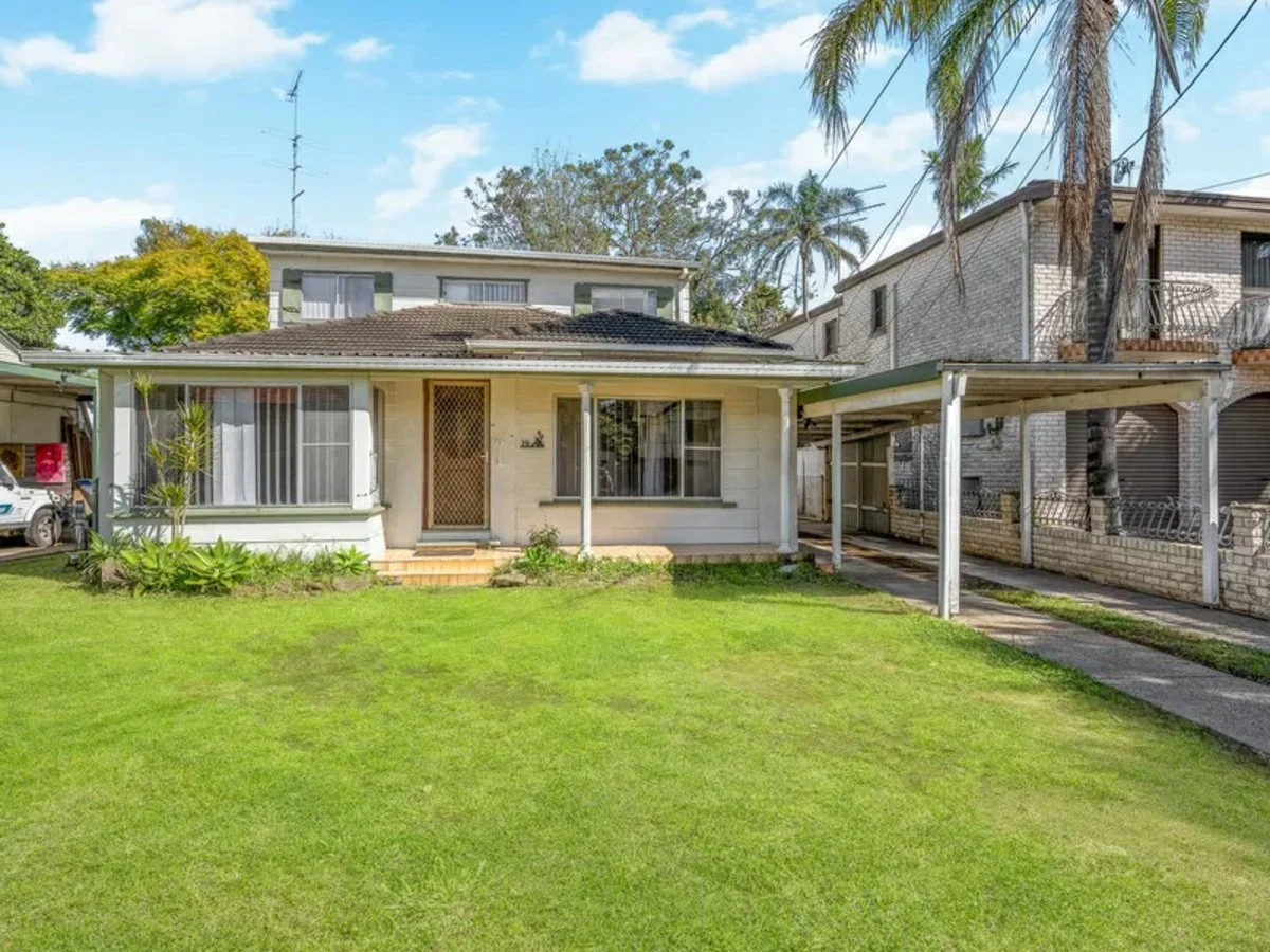 39 Waterside Crescent, Carramar NSW 2163