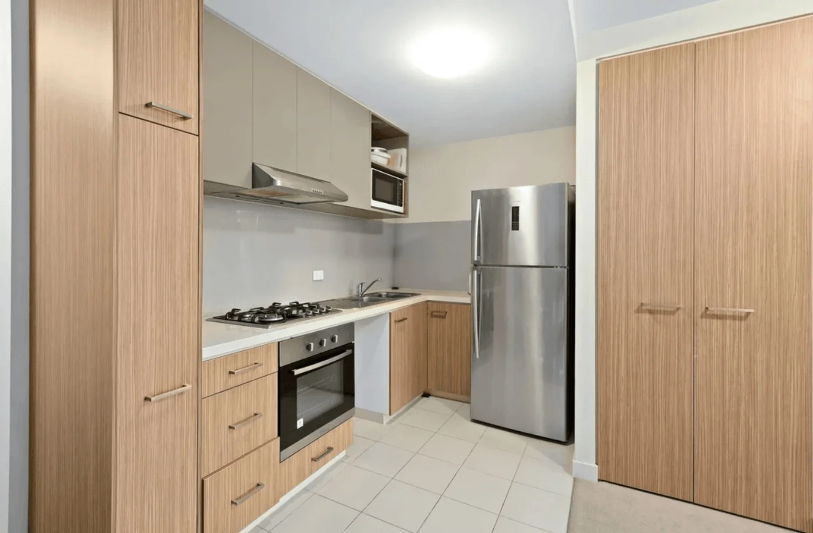 Additional image 2 of 702/463 Docklands Drive, Docklands VIC 3008