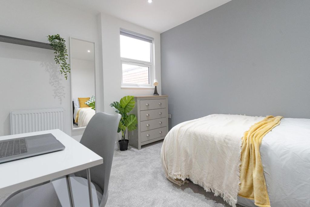 Additional image 11 of 7 bed shared accommodation to rentMargate Road, Southsea, Hampshire PO5