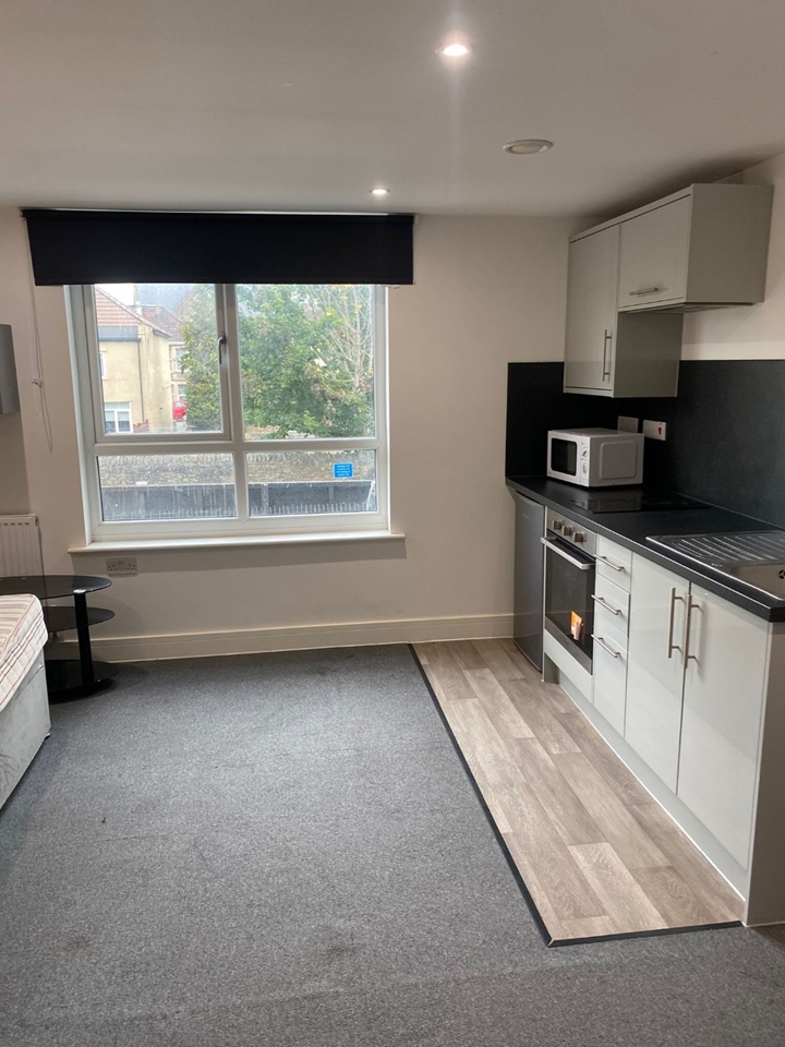 Studio Flat, Phoenix Place, BS16, N1 7GU photo 5