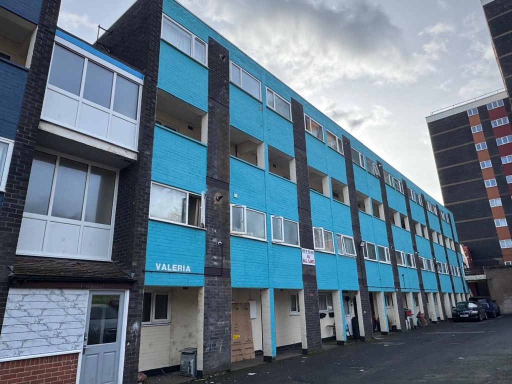 3 bed flat to rentSt. Cecilia Close, Kidderminster DY10