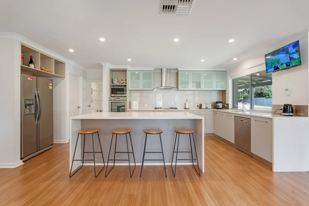 7 Brush Court, Canning Vale WA 6155 photo 5