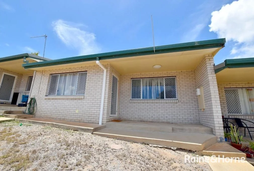2/4 Butler Street, New Auckland QLD 4680