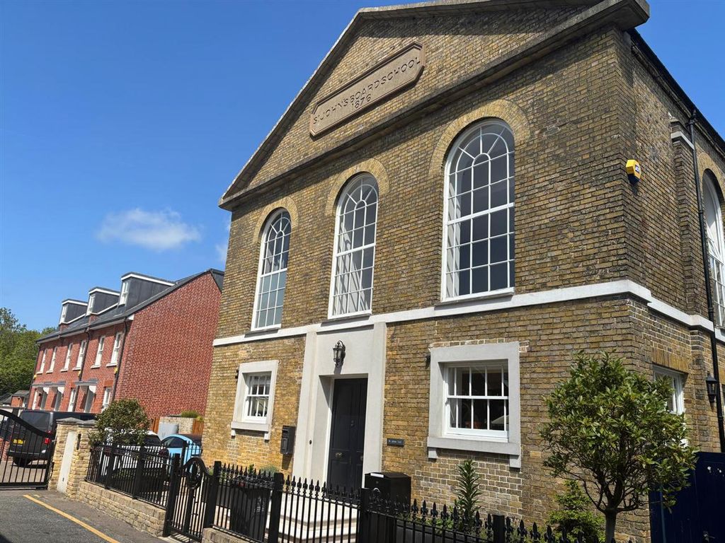 5 bed detached house to rentSt Johns Hall, St Johns Place Canterbury, Canterbury CT1