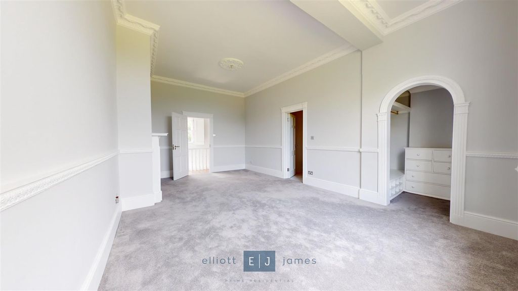 Additional image 12 of 4 bed semi-detached house to rentManor Road, High Beech, Loughton IG10