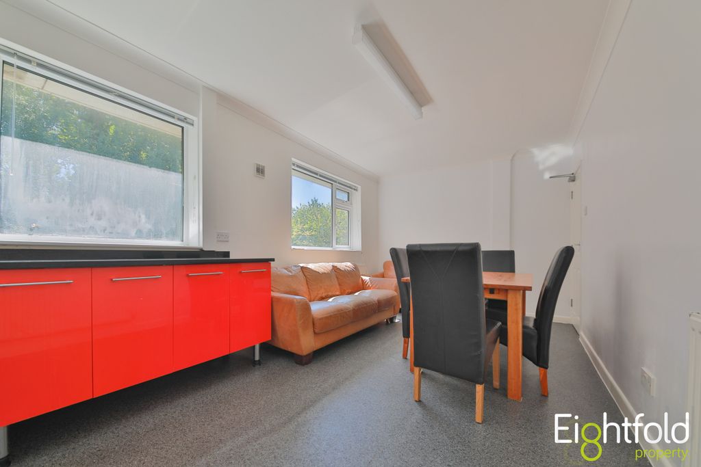 Additional image 3 of 6 bed maisonette to rentCrespin Way, Brighton BN1