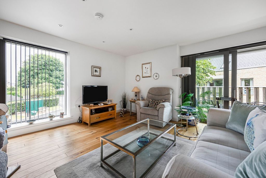 Additional image 3 of 2 bed flat to rentCirencester Road, Tetbury, Gloucestershire GL8