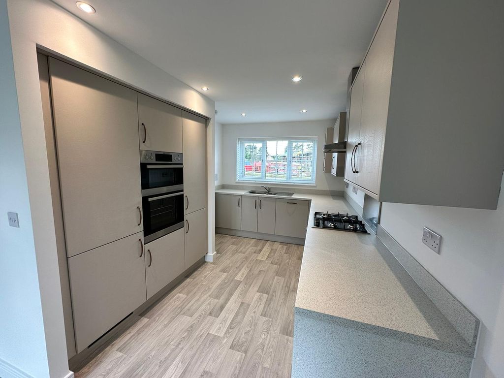 Additional image 2 of 4 bed property to rentStoney Wood Drive, Billingham TS22