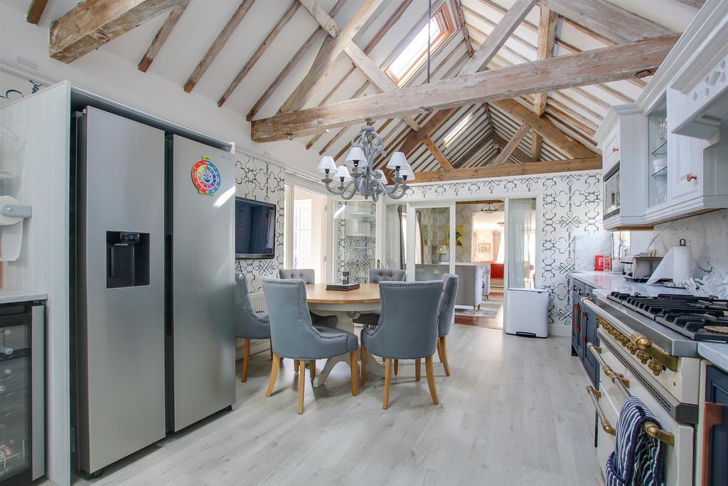 Additional image 9 of 5 bed country house to rentHarbridge Court, Somerley BH24