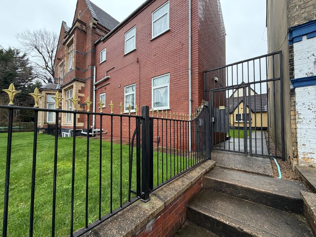 Additional image 10 of Studio to rentCarholme Road, Lincoln LN1