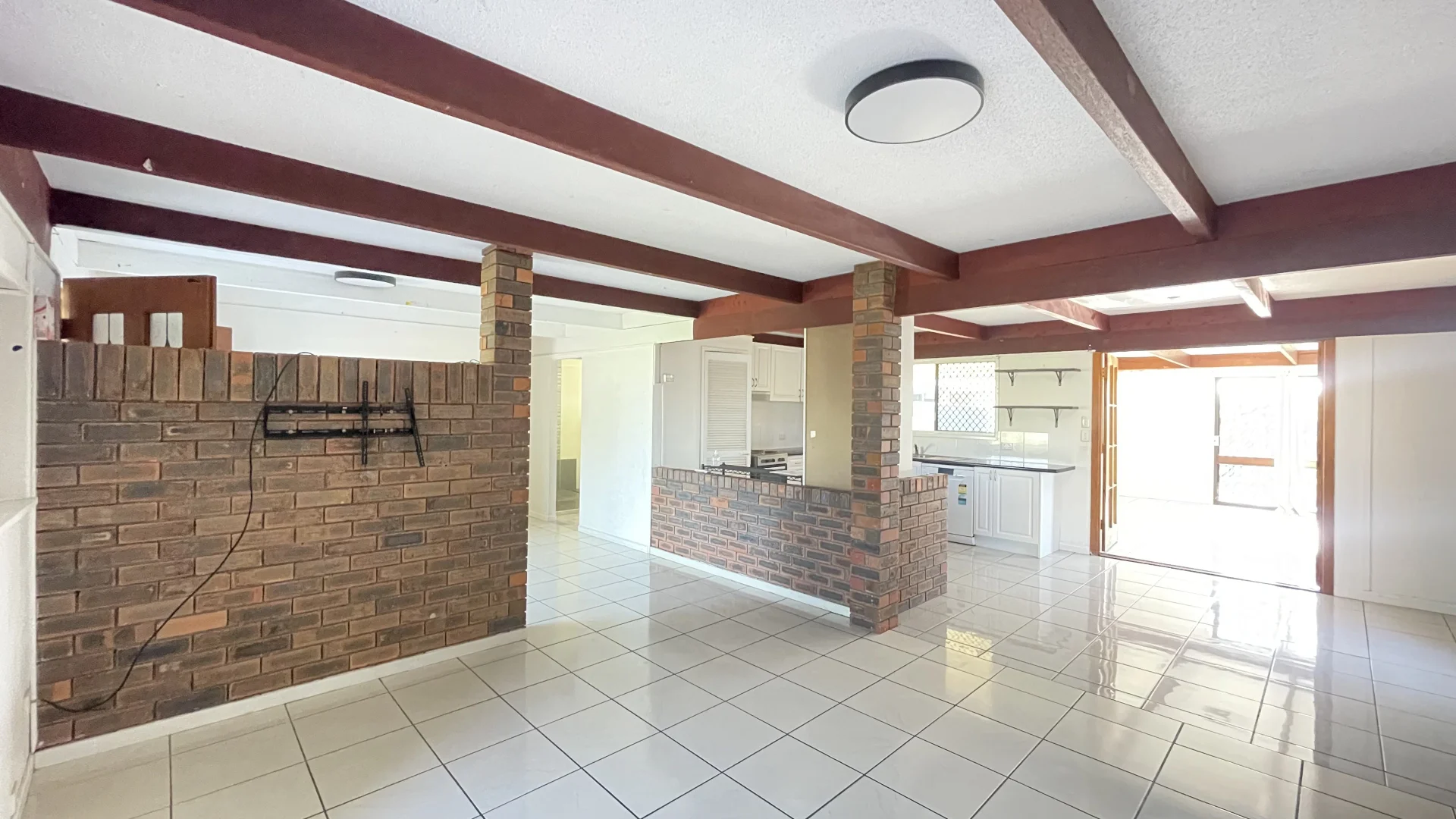Additional image 5 of 14 Pine Street, Hillcrest QLD 4118