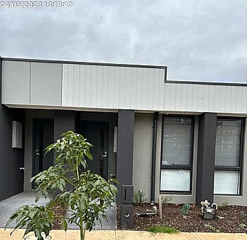 11 Hedgeley Avenue, Deanside VIC 3336