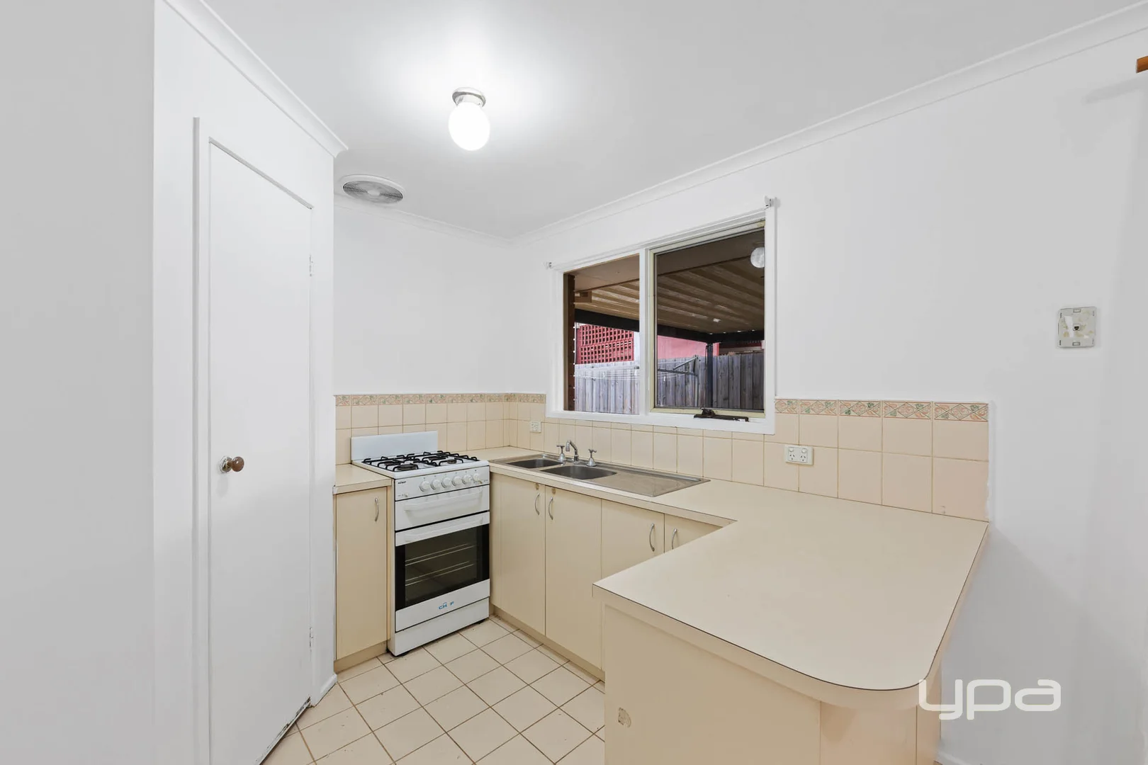Additional image 3 of 2/2 Terrye Court, Hillside VIC 3037