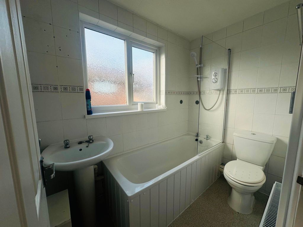 Additional image 5 of 2 bed property to rentConway Drive, Milford Haven SA73