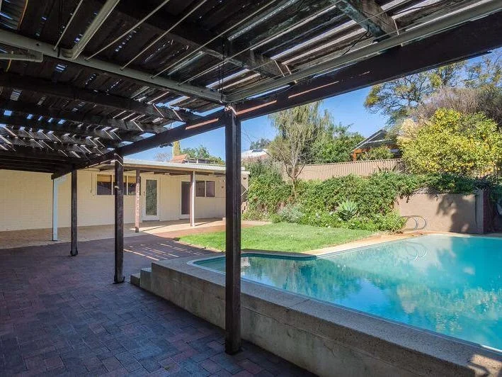 7 North Banff Road, Floreat WA 6014