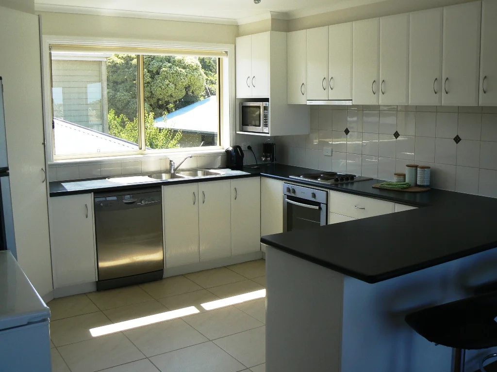 Additional image 2 of 2/112 McLachlan Street, Apollo Bay VIC 3233