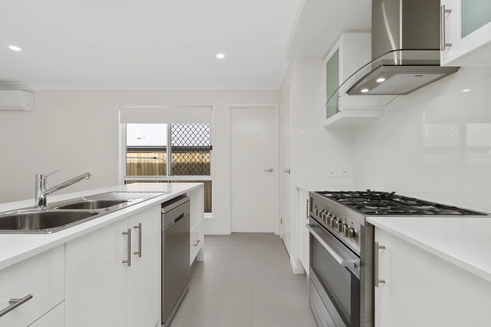 Additional image 3 of 28 Lemon Crescent, Greenbank QLD 4124