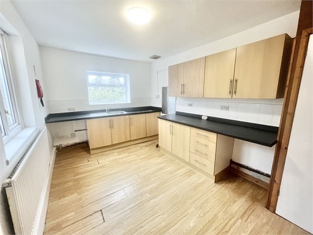Additional image 3 of 3 bed terraced house to rentCarmarthen Road, Fforestfach, Swansea SA5