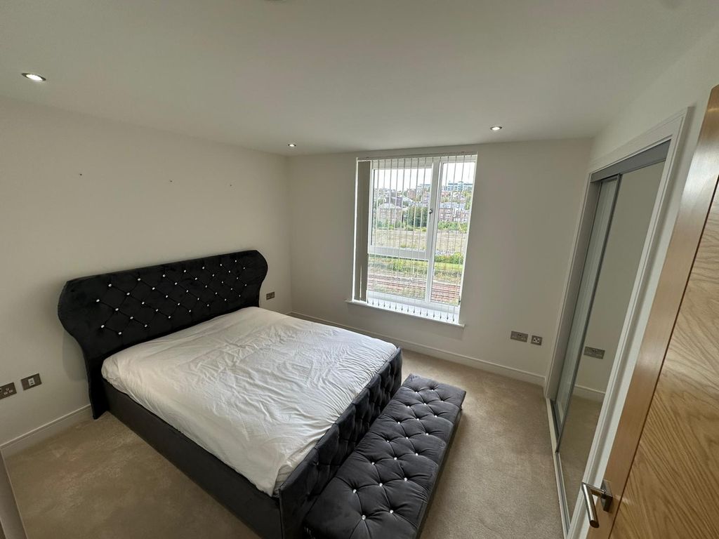 Additional image 11 of 3 bed flat to rentDundee DD1