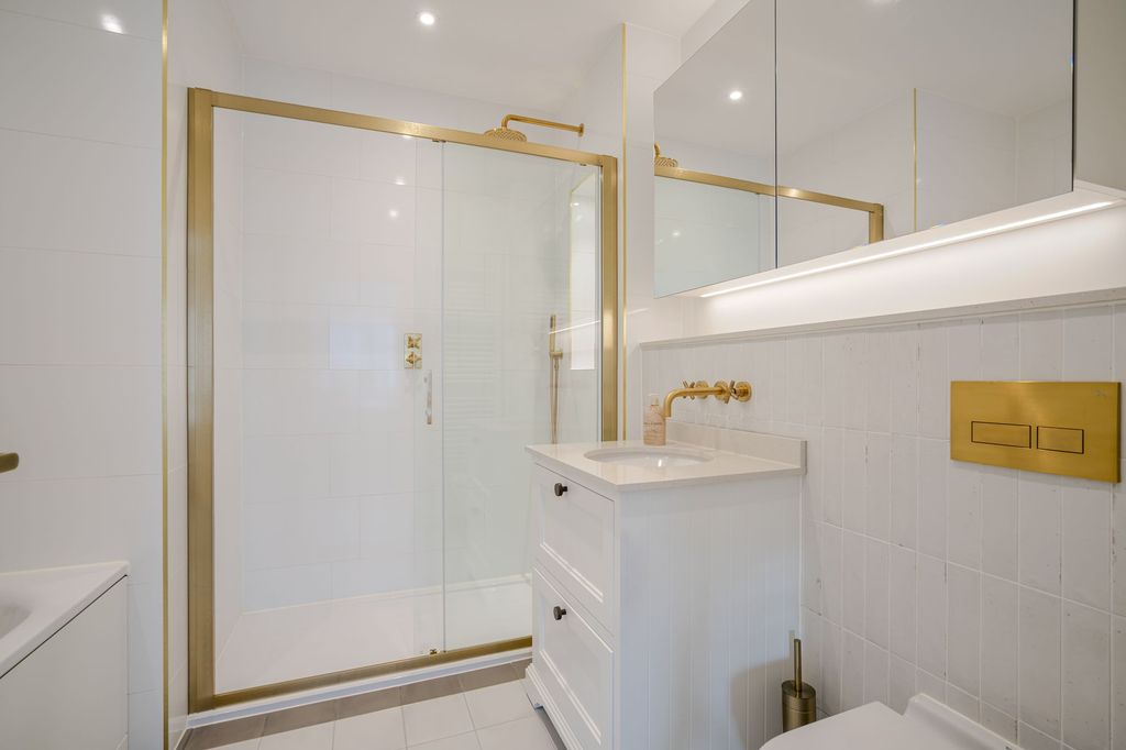 Additional image 8 of 4 bed terraced house to rentMartin Avenue, Sunninghill SL5