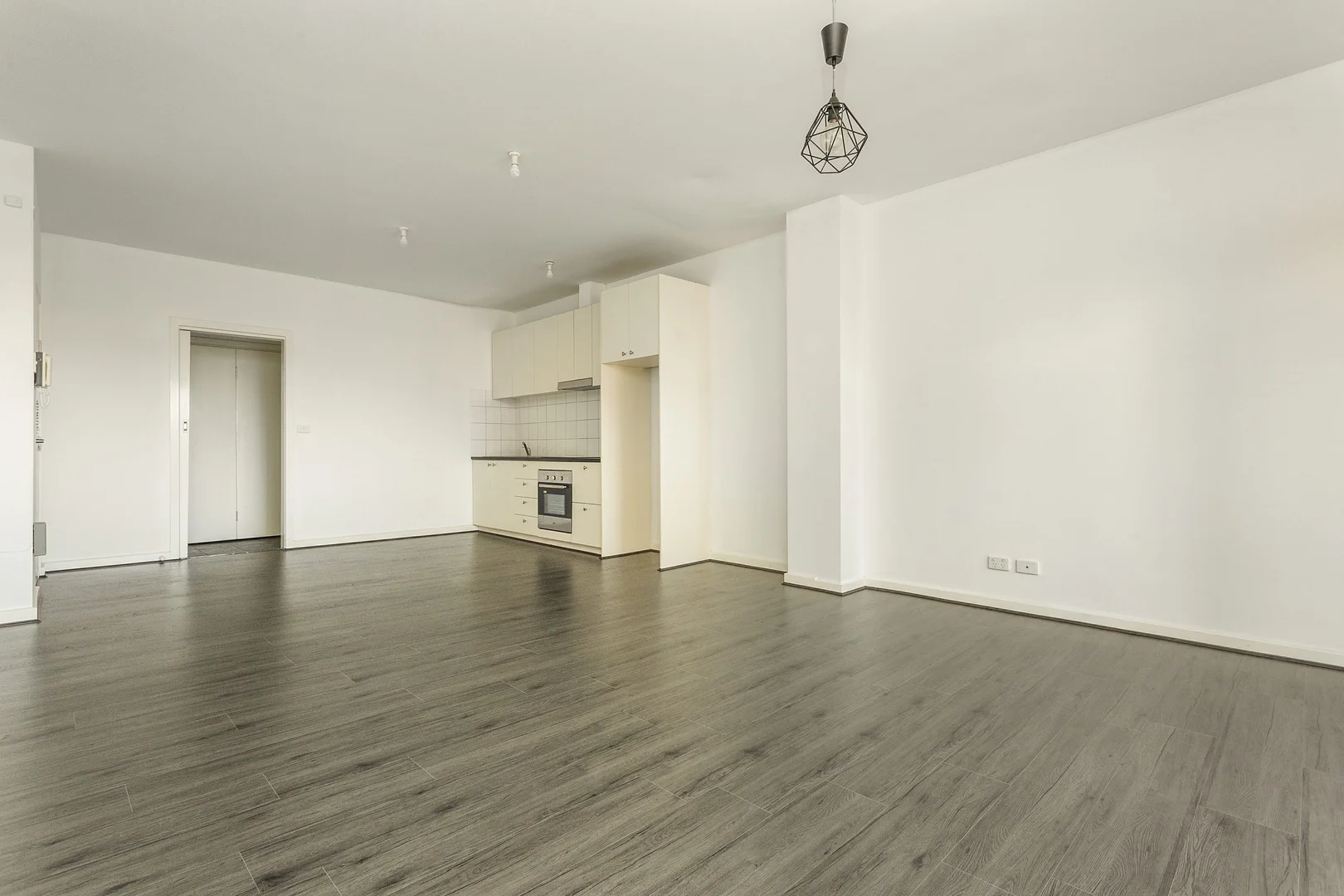 Additional image 2 of 4/101 Victoria Street, Seddon VIC 3011