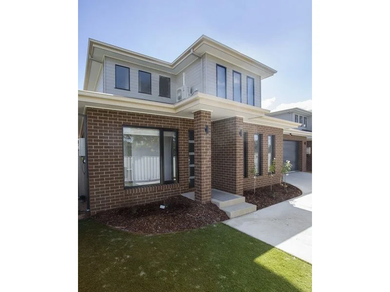 2/31 Booth Street, Golden Square VIC 3555