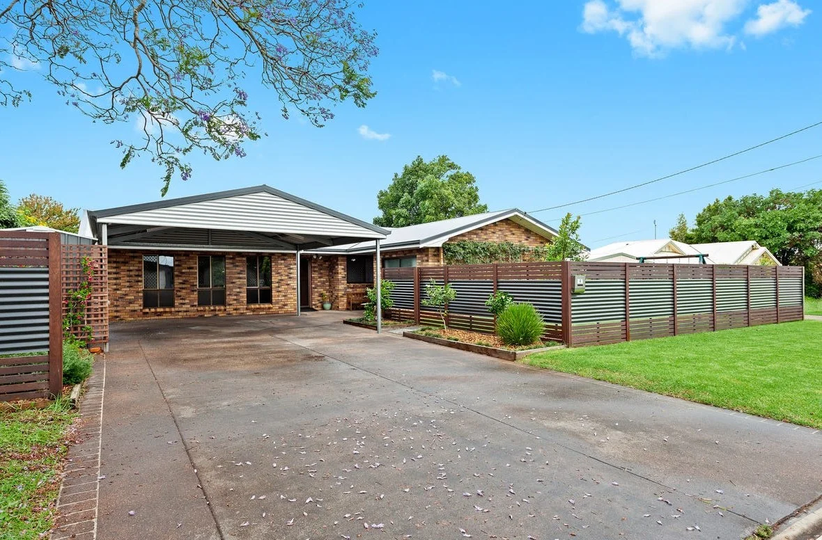 4 Lotus Crescent, Centenary Heights QLD 4350