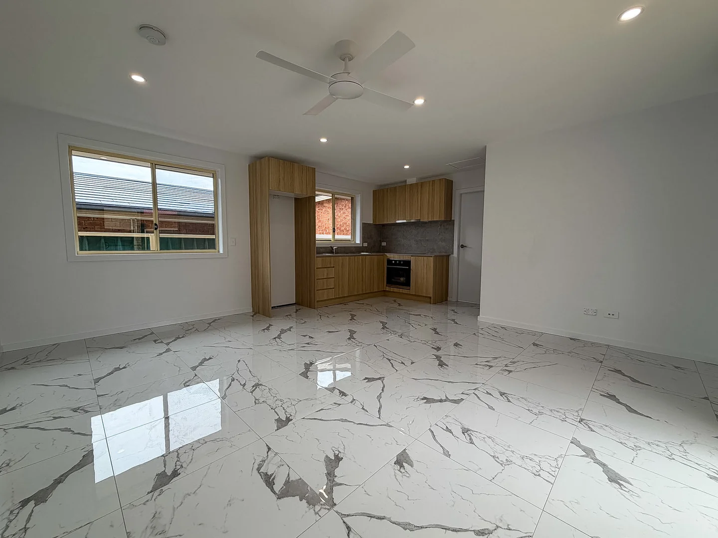 4a Page Close, Minto NSW 2566 photo 2