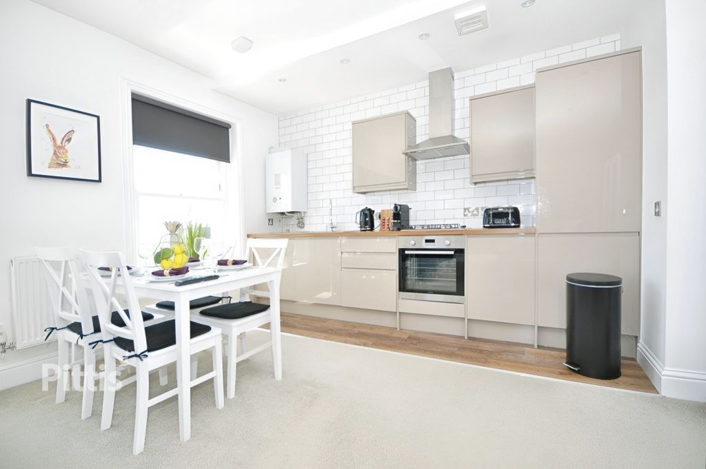 Additional image 2 of 1 bed flat to rentAlbion Road, Sandown PO36