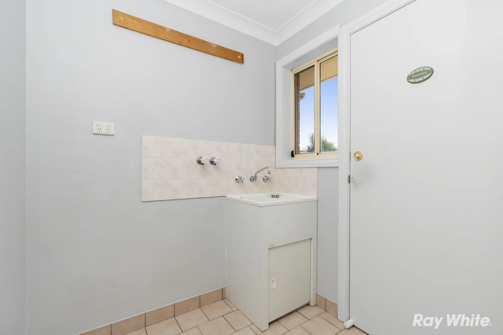Additional image 12 of 23 Kaldari Crescent, Glenfield Park NSW 2650