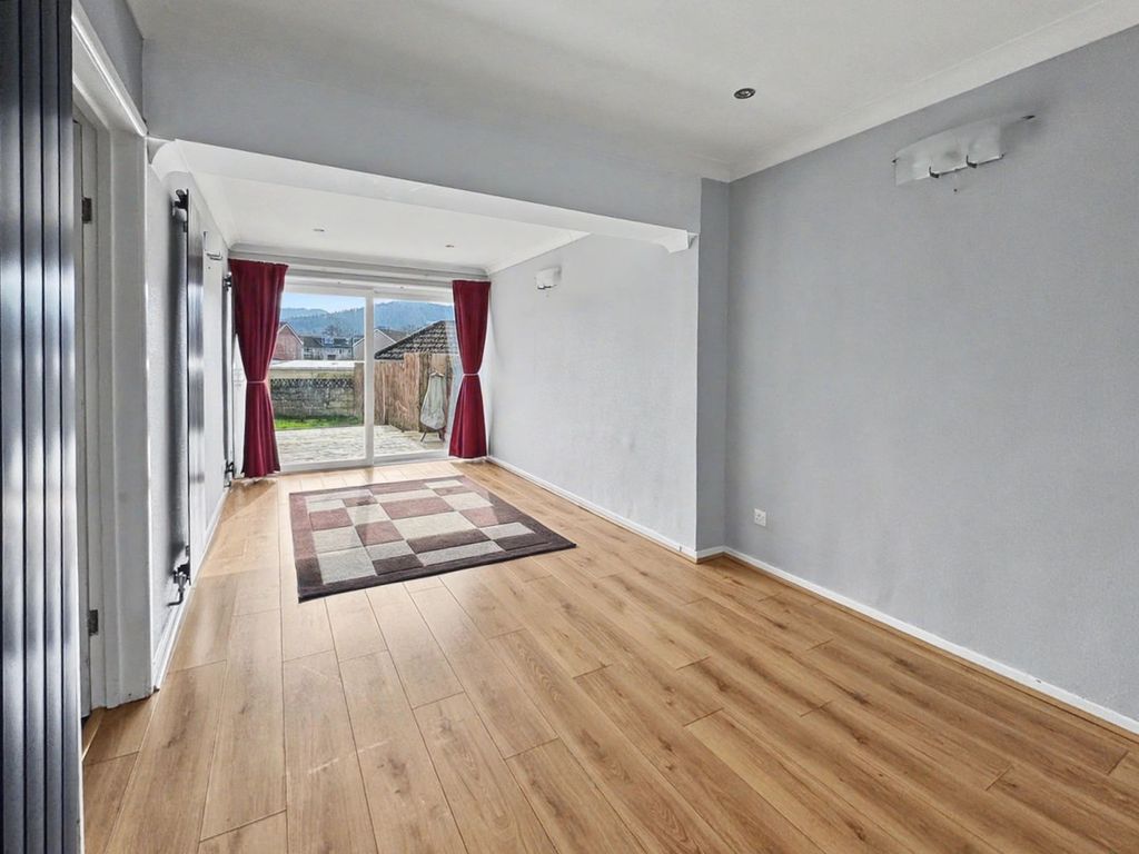 Additional image 2 of 4 bed semi-detached house to rentBrynau Road, Caerphilly CF83