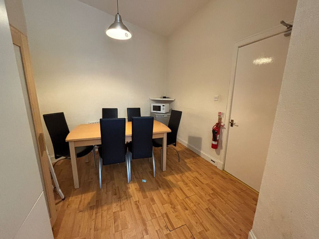 Additional image 3 of 4 bed flat to rentPort Street, Stirling Town, Stirling FK8