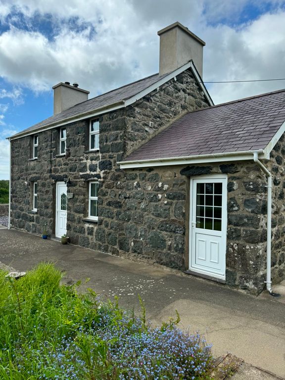 3 bed detached house to rentCae Canol Cottage, Rhoslan, Criccieth LL52