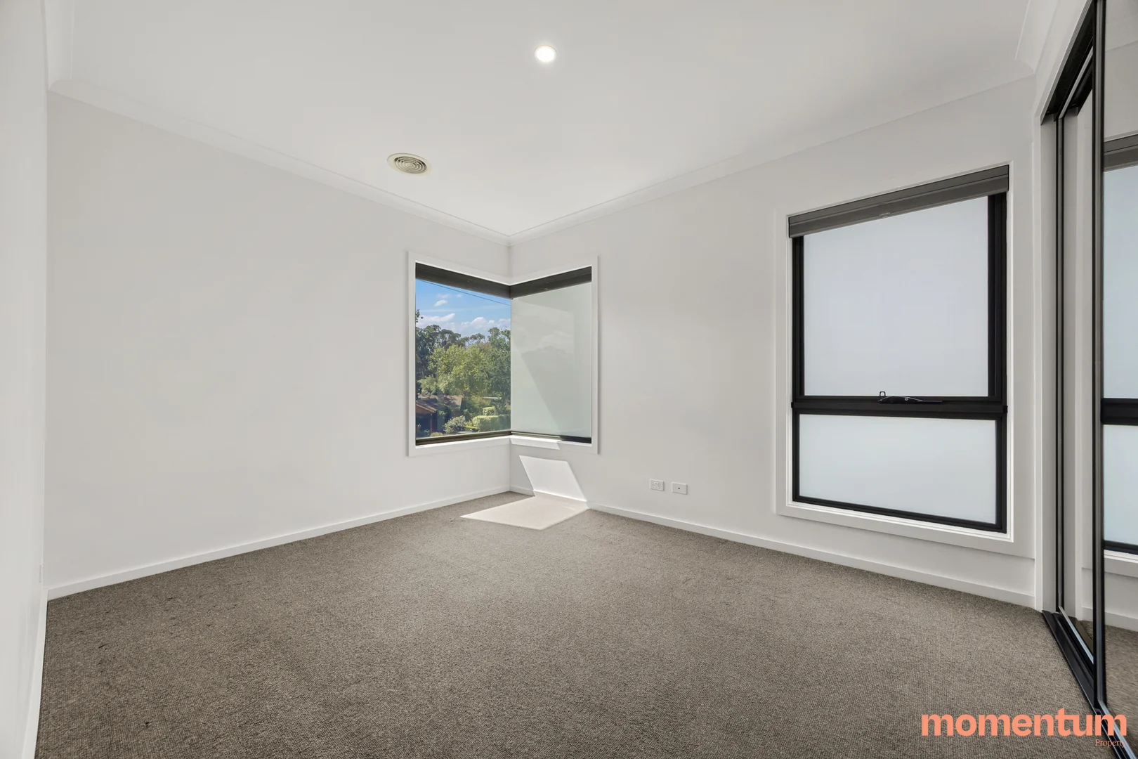 Additional image 12 of 2/10 Gilmore Crescent, Garran ACT 2605