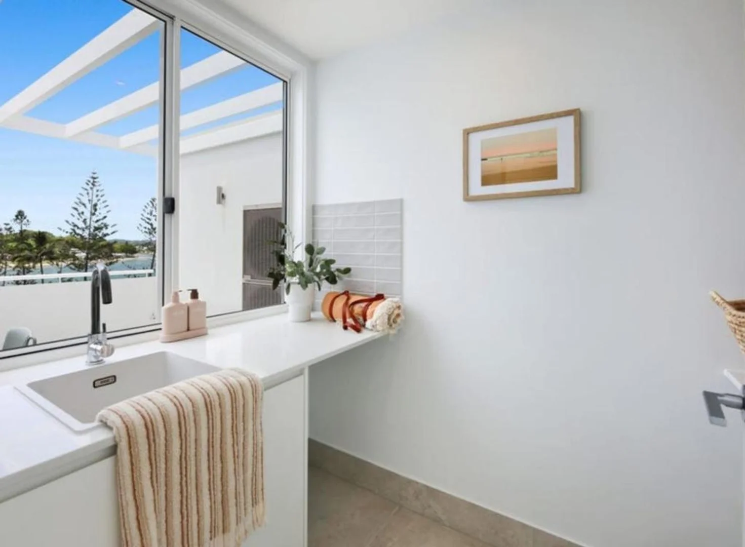 Additional image 7 of 2/6 Beelyu St, Burleigh Heads QLD 4220