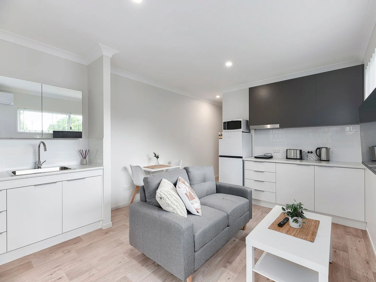 Additional image 3 of 11 Herswell Avenue, Wynnum West QLD 4178