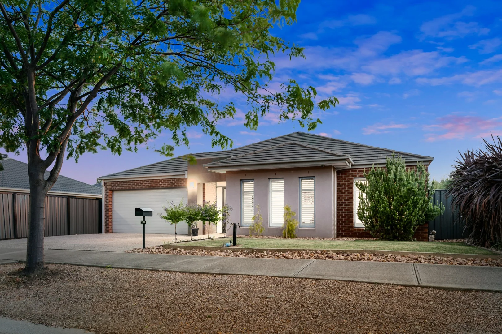 104 Wattle Valley Drive, Hillside VIC 3037