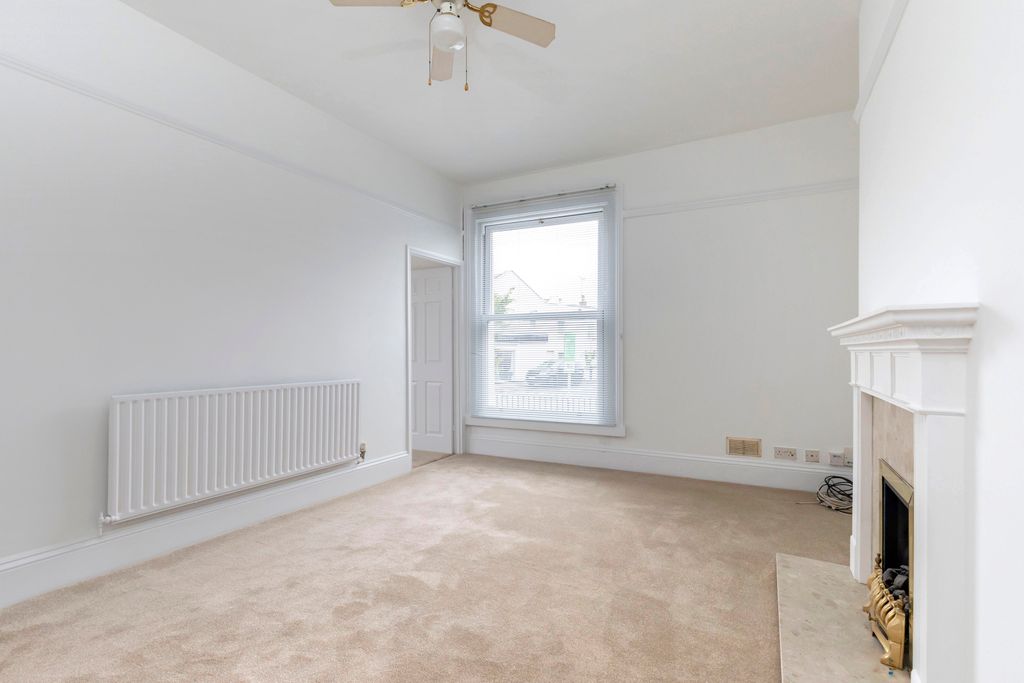 Additional image 4 of 1 bed flat to rentBath Road, Cheltenham GL53