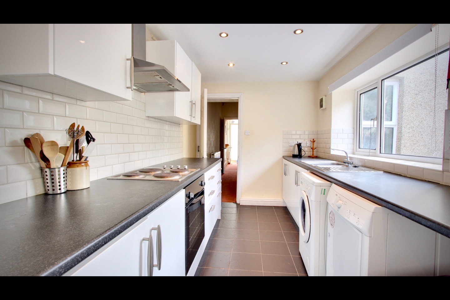 4 Bed Terraced House, Victoria Park, BS16, N1 7GU photo 4