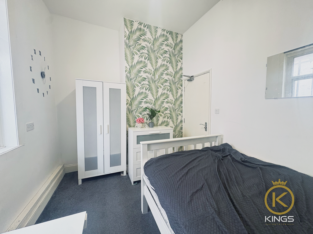 Additional image 13 of 6 bed flat to rentAlbert Road, Southsea PO5