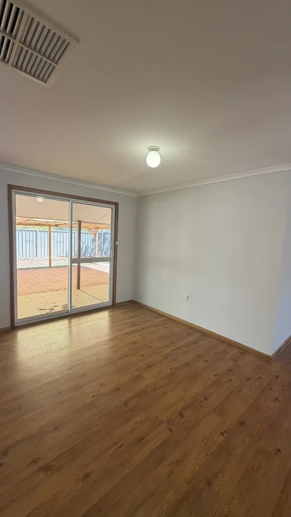 Additional image 6 of 16 Wirrda St, Roxby Downs SA 5725