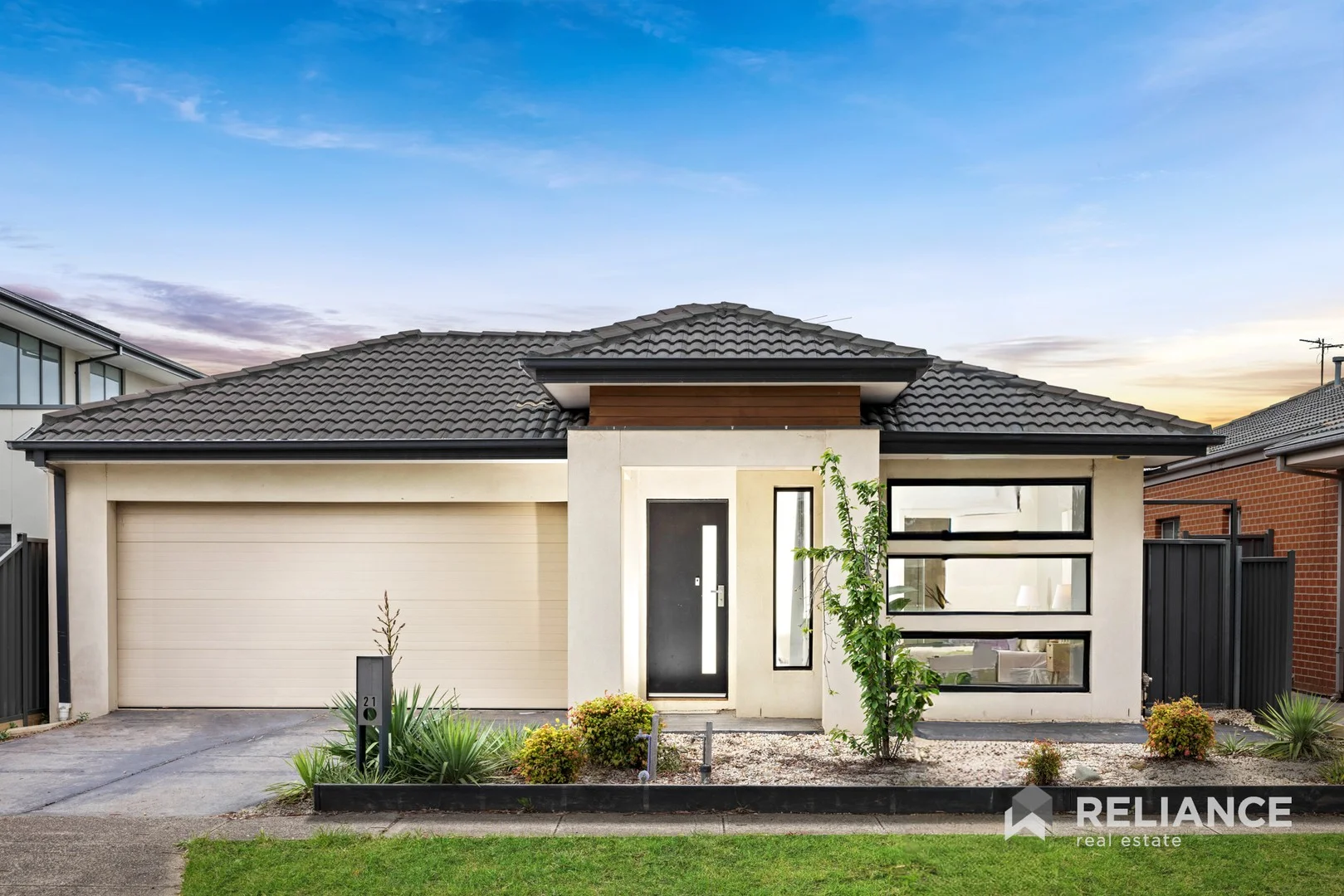 21 Pierbrook Avenue, Manor Lakes VIC 3024