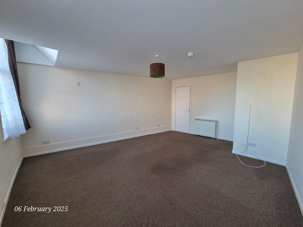 Additional image 3 of 2 bed flat to rentPenrhyn Road, Colwyn Bay LL29