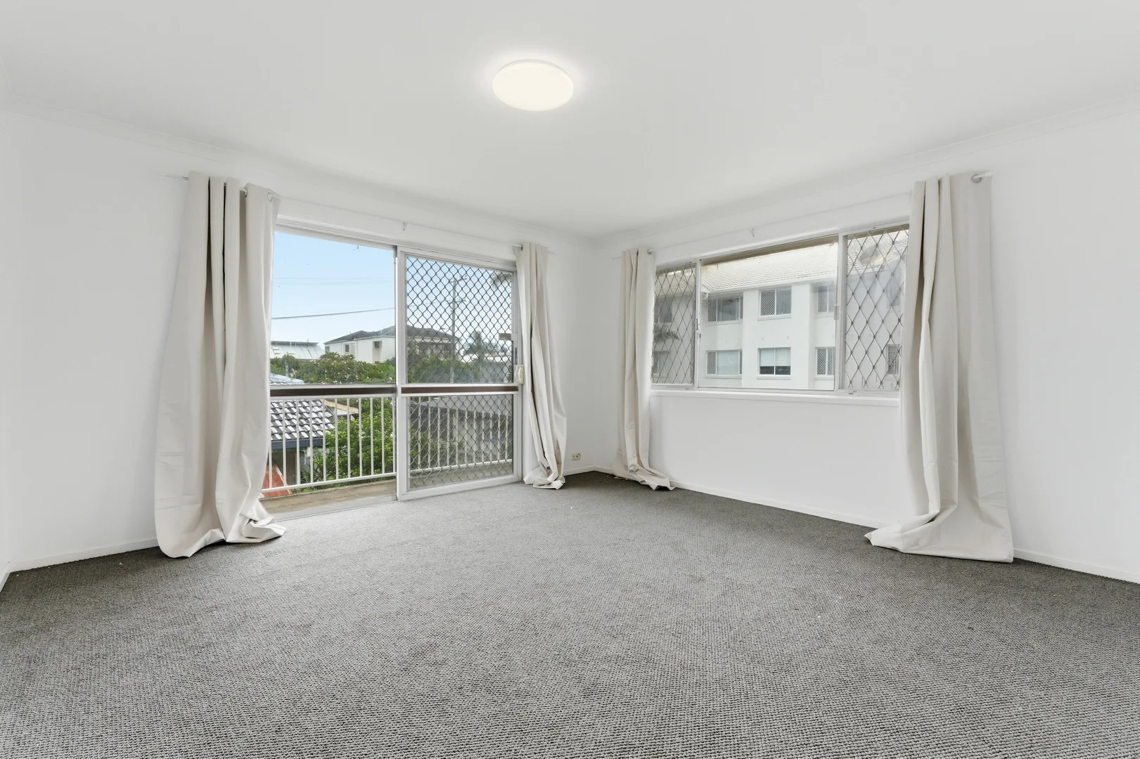 Additional image 5 of 1/2423 Gold Coast Highway, Mermaid Beach QLD 4218