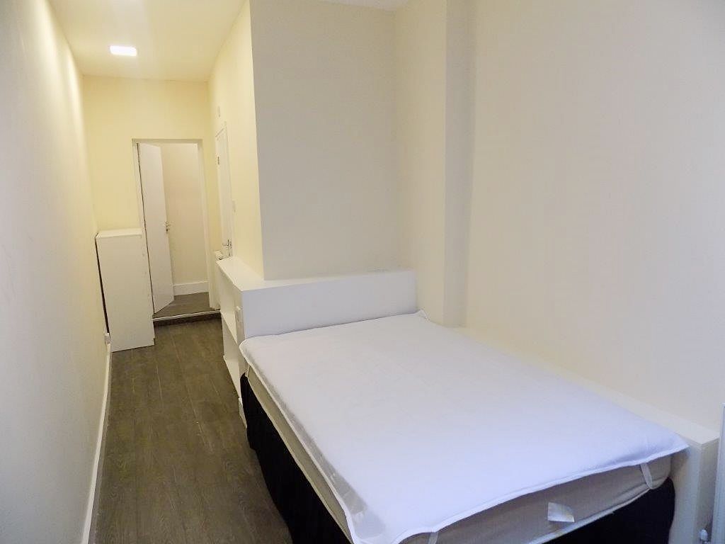Additional image 11 of 6 bed maisonette to rentAlbert Road, Southsea PO5