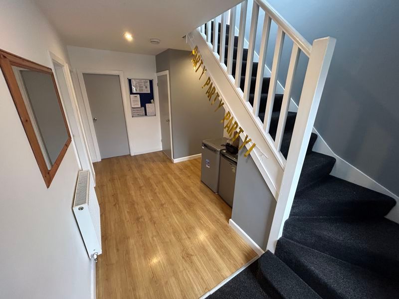 6 bed shared accommodation to rentCalver Close, Nottingham NG8 photo 3