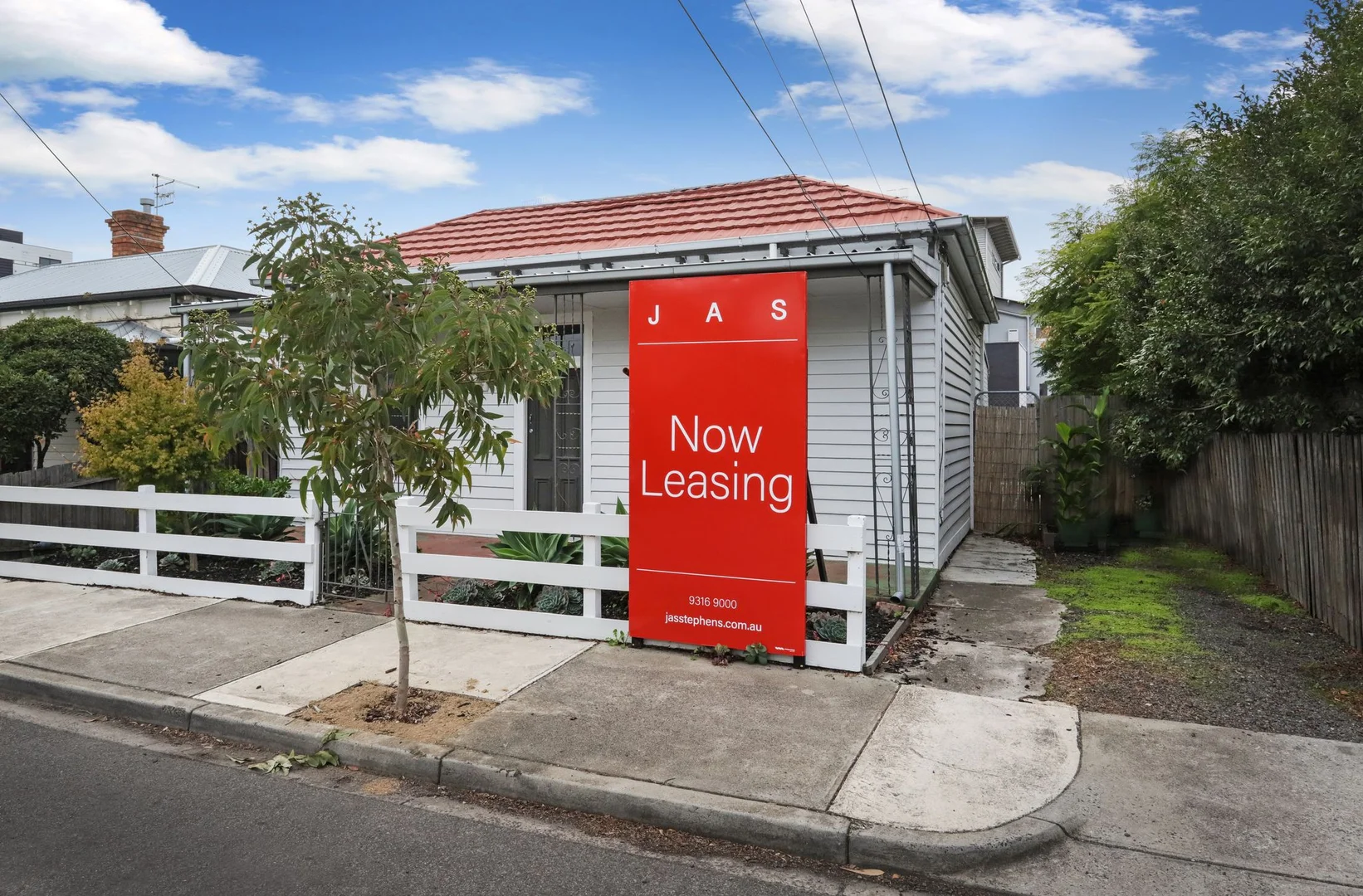 Additional image 2 of 11 Admiral Street, Seddon VIC 3011